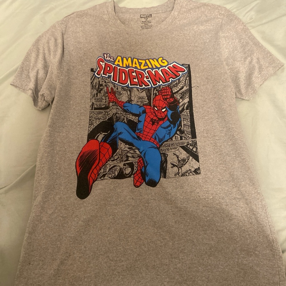 Marvel Spider-Man Gray and Red Short Sleeve Tee